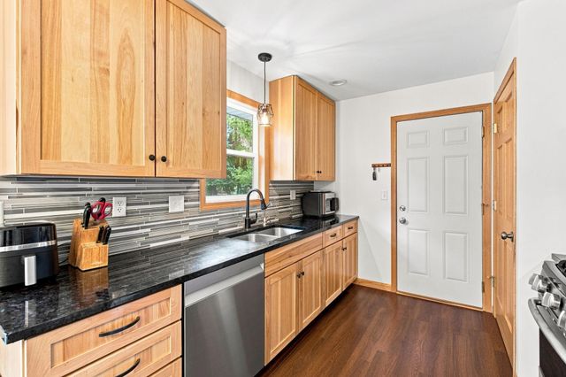 18566 147th Street NW, Elk River, MN 55330