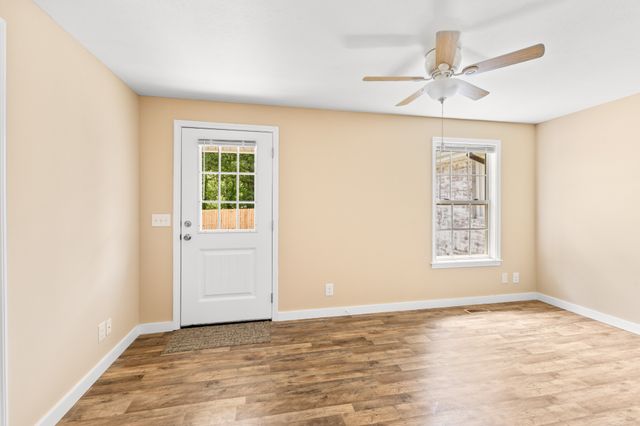 1704 Woodside Dr, Springfield, TN 37172