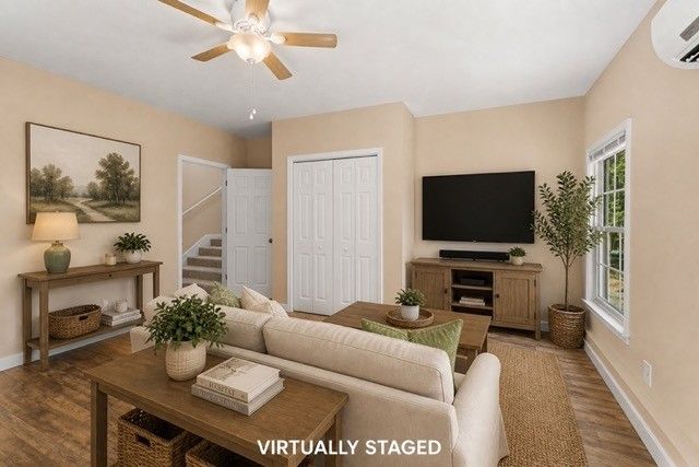 1704 Woodside Dr, Springfield, TN 37172