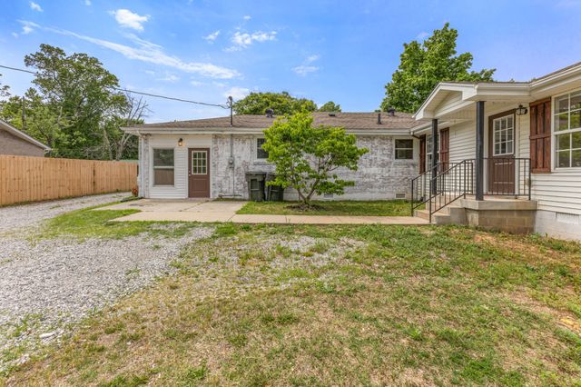 1704 Woodside Dr, Springfield, TN 37172