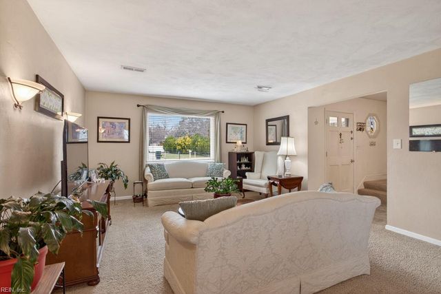 216 S Newtown RD, Virginia Beach, VA 23462