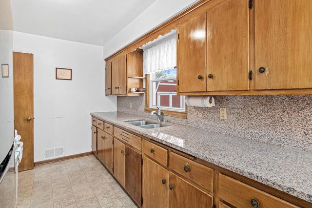 1328 66th Avenue NE, Fridley, MN 55432