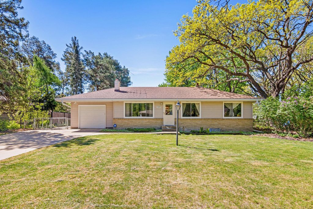 1328 66th Avenue NE, Fridley, MN 55432