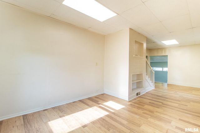 407 W MARTIN Street, Abingdon, IL 61410