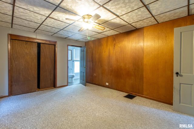 407 W MARTIN Street, Abingdon, IL 61410