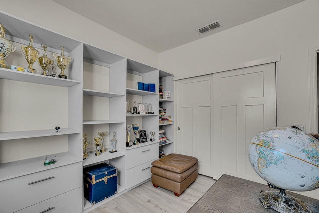9257 Vervain Way, Sacramento, CA 95829