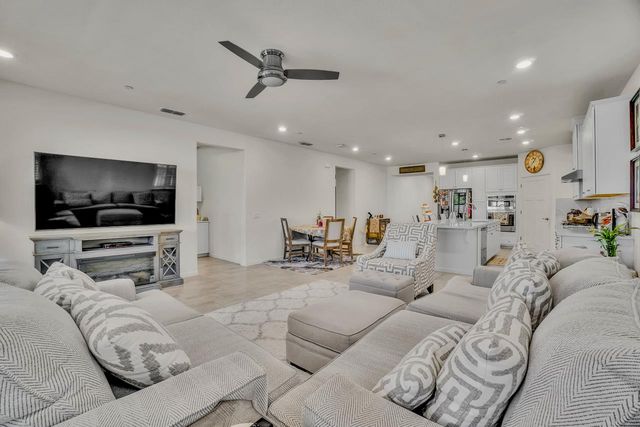 9257 Vervain Way, Sacramento, CA 95829