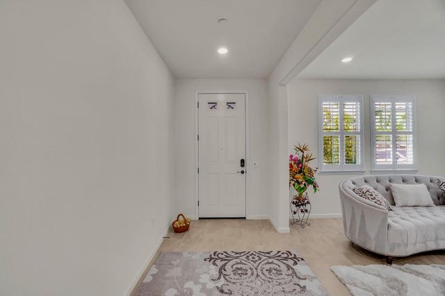 9257 Vervain Way, Sacramento, CA 95829