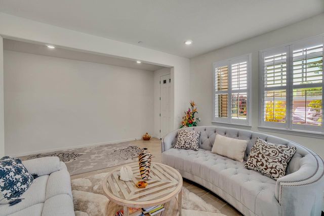 9257 Vervain Way, Sacramento, CA 95829
