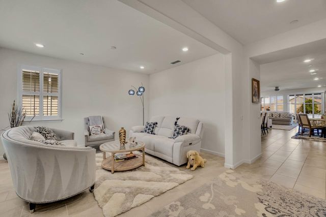 9257 Vervain Way, Sacramento, CA 95829