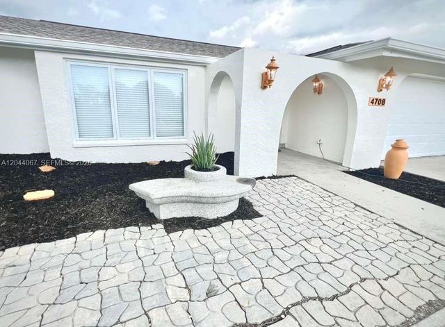 4708 Orange Grove BLVD, North Fort Myers, FL 33903