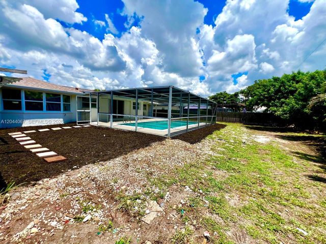 4708 Orange Grove BLVD, North Fort Myers, FL 33903