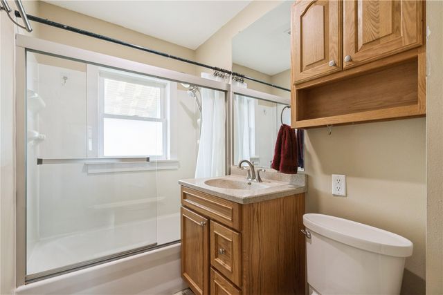 1011 2nd Avenue, Iowa City, IA 52240