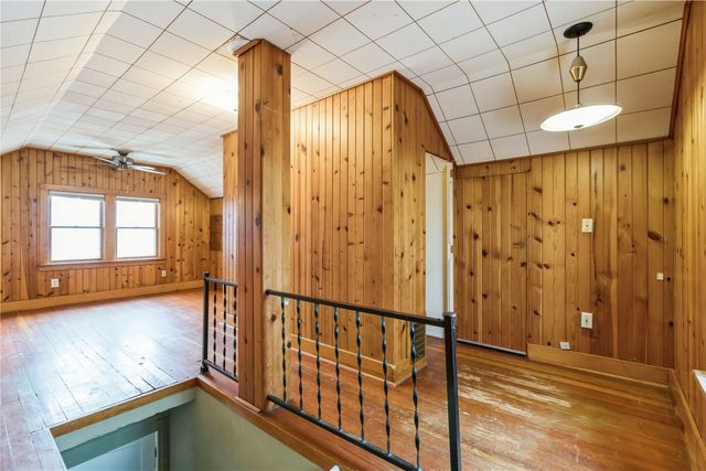 1011 2nd Avenue, Iowa City, IA 52240