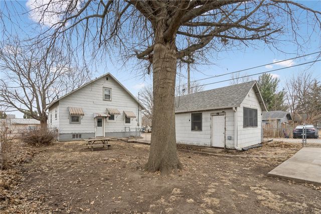 1011 2nd Avenue, Iowa City, IA 52240