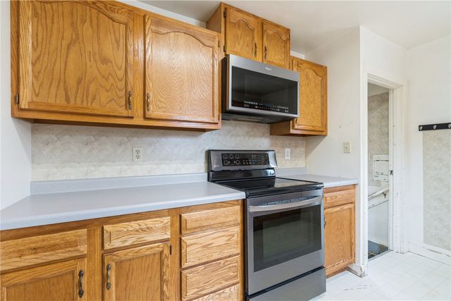 1011 2nd Avenue, Iowa City, IA 52240