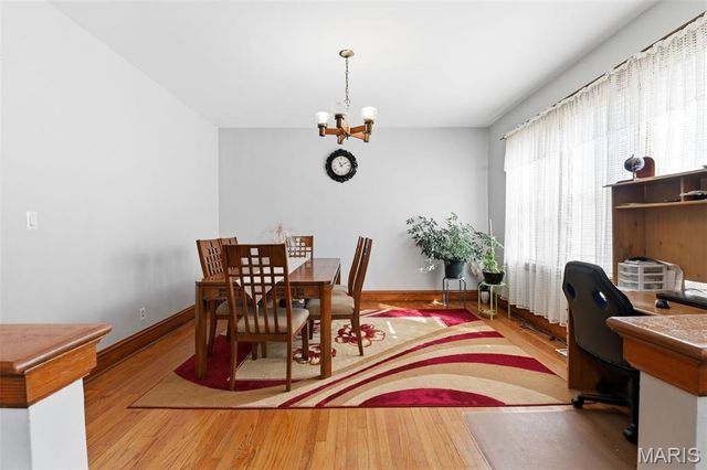 2703 Pestalozzi Street, St Louis, MO 63118