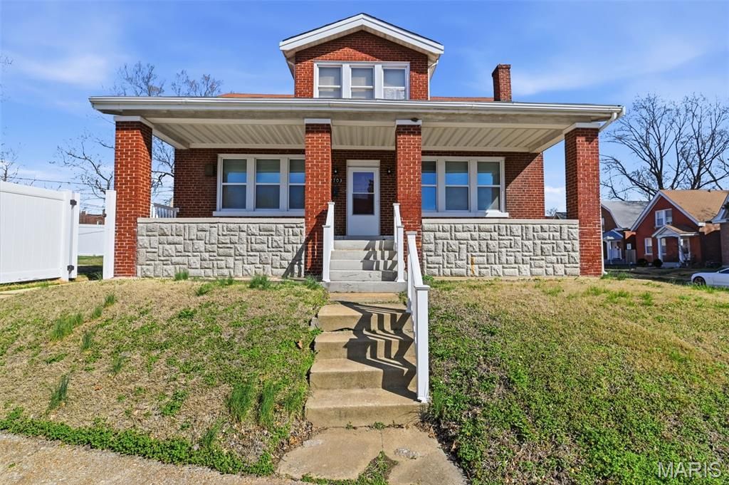 2703 Pestalozzi Street, St Louis, MO 63118