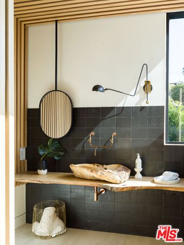 1772 N Crescent Heights Boulevard, Los Angeles, CA 90069