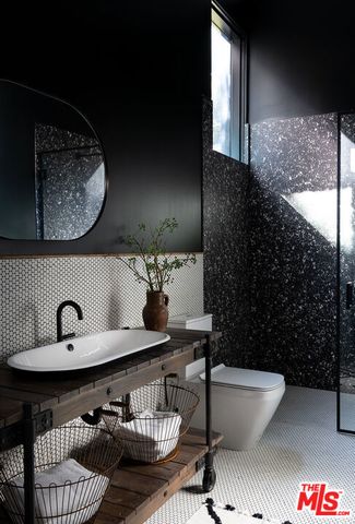 1772 N Crescent Heights Boulevard, Los Angeles, CA 90069