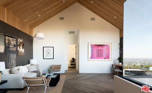 1772 N Crescent Heights Boulevard, Los Angeles, CA 90069