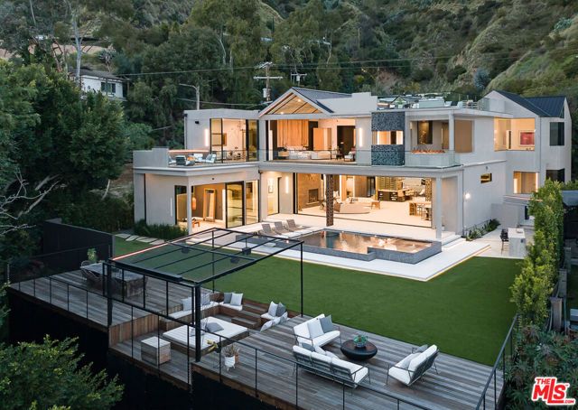 1772 N Crescent Heights Boulevard, Los Angeles, CA 90069