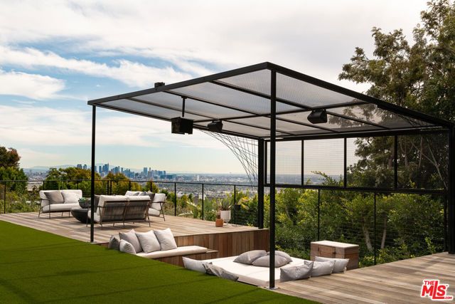 1772 N Crescent Heights Boulevard, Los Angeles, CA 90069