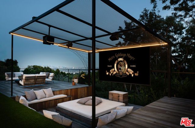 1772 N Crescent Heights Boulevard, Los Angeles, CA 90069