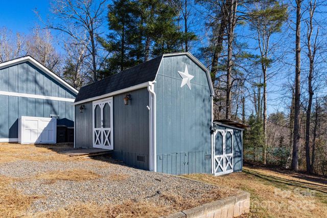 7 McGee Ridge Road, Fairview, NC 28730