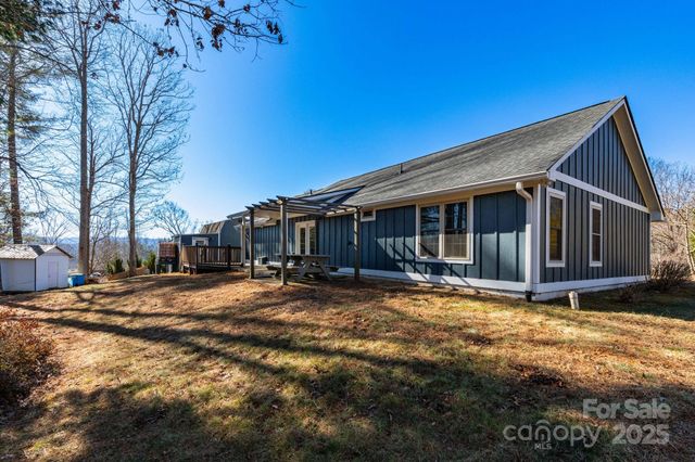 7 McGee Ridge Road, Fairview, NC 28730