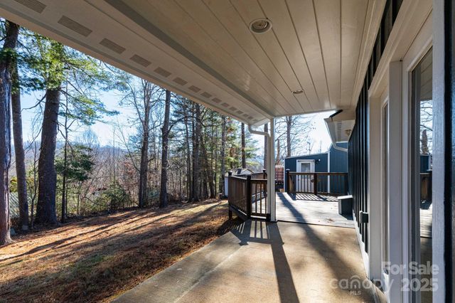 7 McGee Ridge Road, Fairview, NC 28730