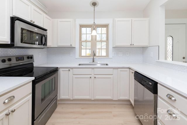 7 McGee Ridge Road, Fairview, NC 28730