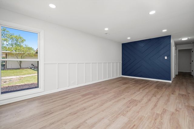 423 Lakewood Boulevard, Park Forest, IL 60466