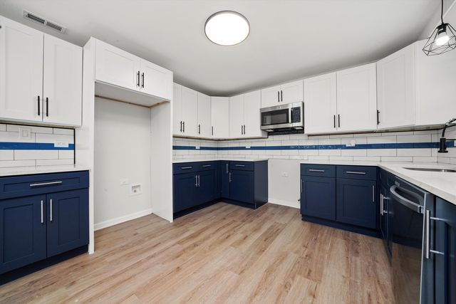 423 Lakewood Boulevard, Park Forest, IL 60466