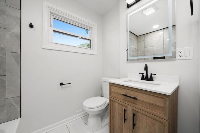 423 Lakewood Boulevard, Park Forest, IL 60466