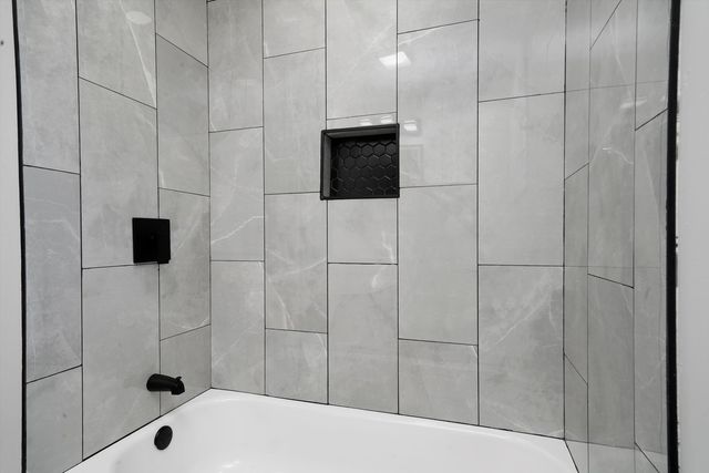 423 Lakewood Boulevard, Park Forest, IL 60466