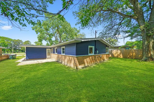 423 Lakewood Boulevard, Park Forest, IL 60466