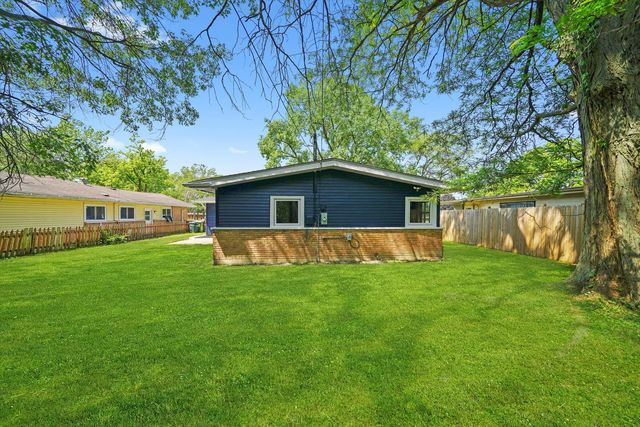 423 Lakewood Boulevard, Park Forest, IL 60466