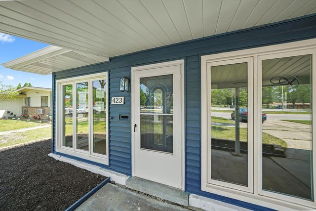 423 Lakewood Boulevard, Park Forest, IL 60466
