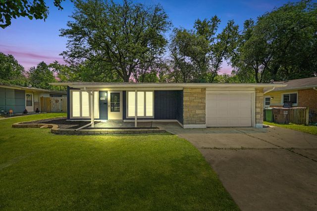 423 Lakewood Boulevard, Park Forest, IL 60466