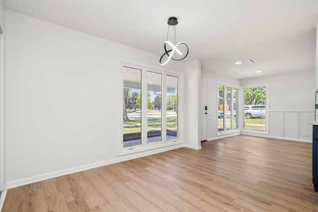 423 Lakewood Boulevard, Park Forest, IL 60466