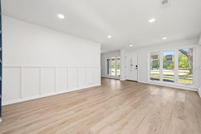 423 Lakewood Boulevard, Park Forest, IL 60466