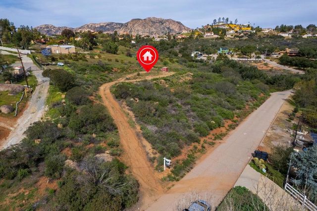 15634 Broad Oaks Rd, El Cajon, CA 92021