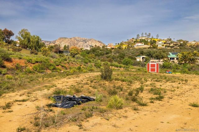 15634 Broad Oaks Rd, El Cajon, CA 92021