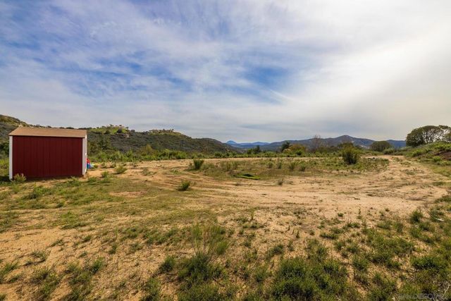15634 Broad Oaks Rd, El Cajon, CA 92021