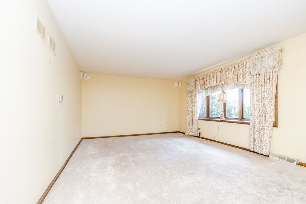 8047 S Oketo Avenue, Bridgeview, IL 60455 — photo 2