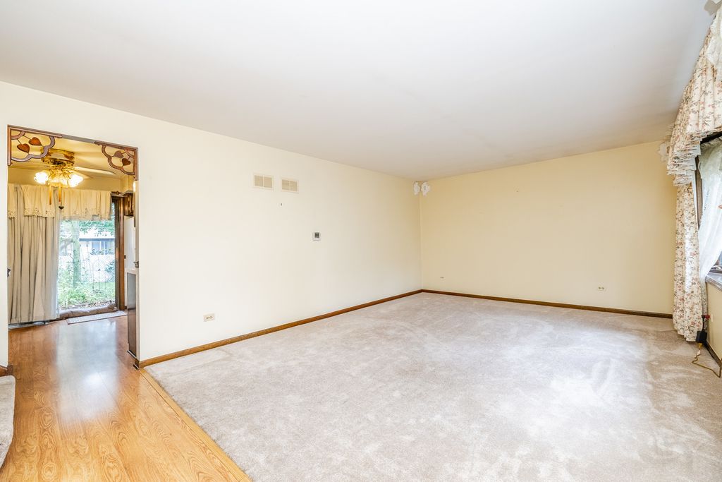 8047 S Oketo Avenue, Bridgeview, IL 60455 — photo 4