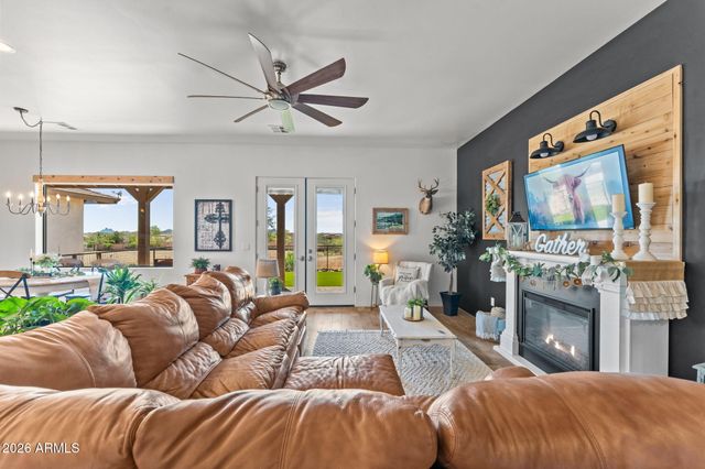 21755 W GIBSON Way, Wickenburg, AZ 85390