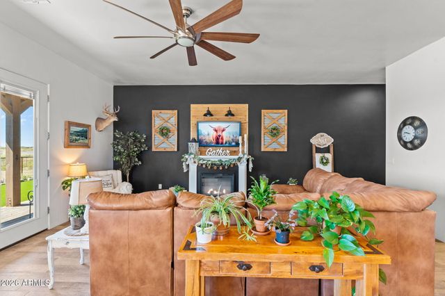21755 W GIBSON Way, Wickenburg, AZ 85390