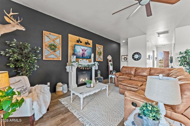 21755 W GIBSON Way, Wickenburg, AZ 85390